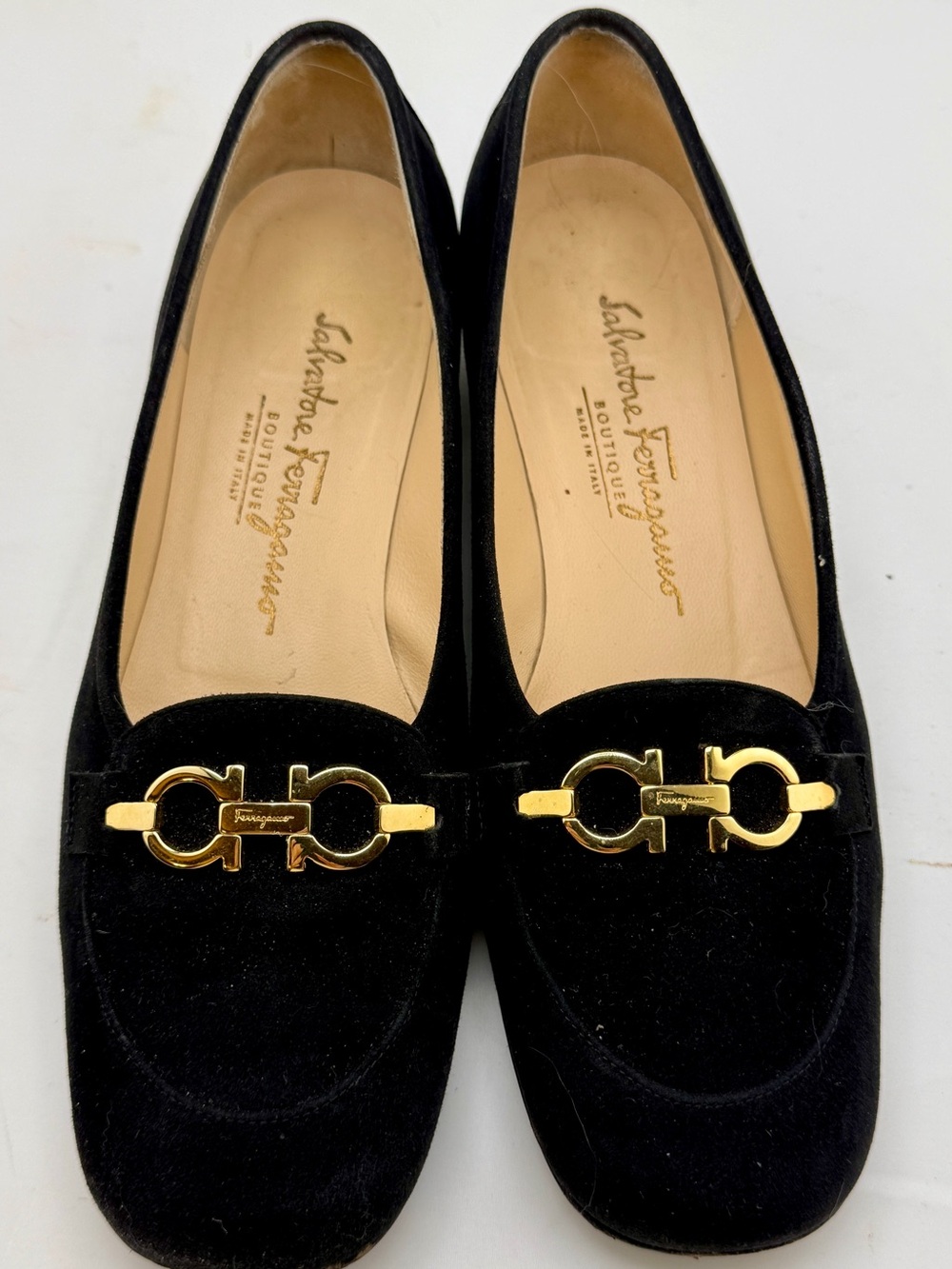 Salvatore Ferragamo Black Suede Vara Bit Loafers Excelllent size 8.5 B